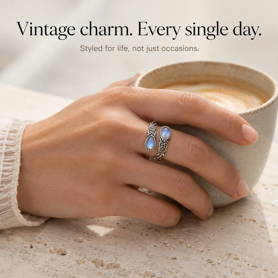Lunavia – Vintage Moonstone Teardrop Ring