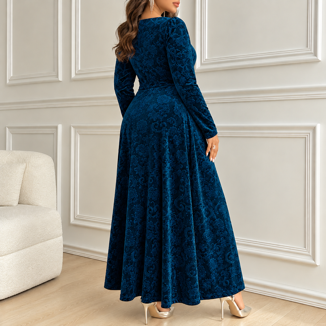 Evelyn | Plus Size Embossed Velvet Dress