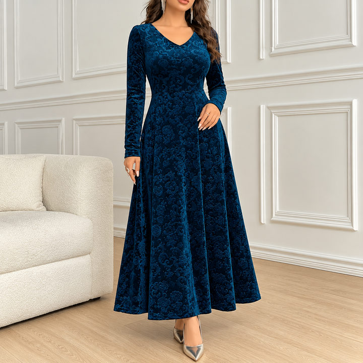 Evelyn | Plus Size Embossed Velvet Dress