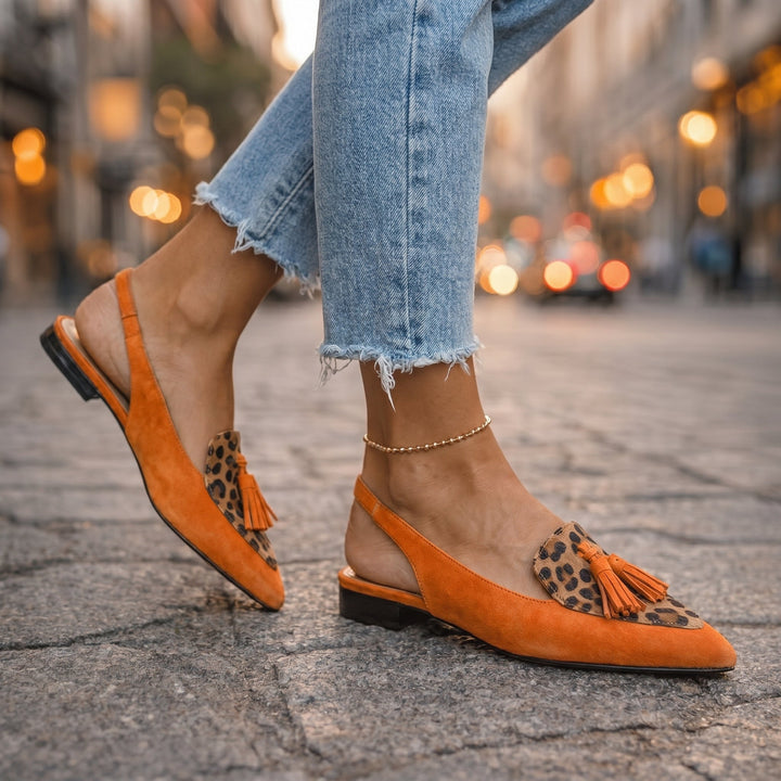 Eliza - Sandals with straps and tassels