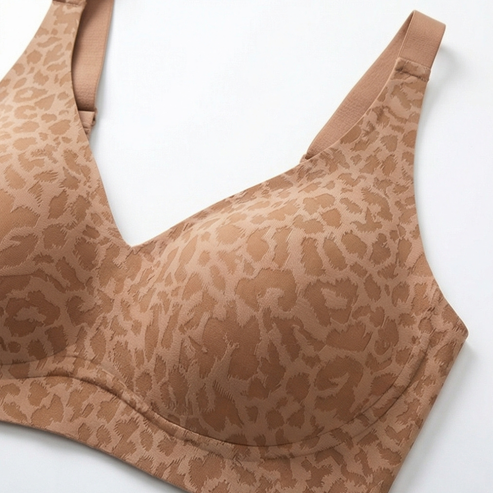 Veluna – Wireless Leopard V Neck Contour Bra