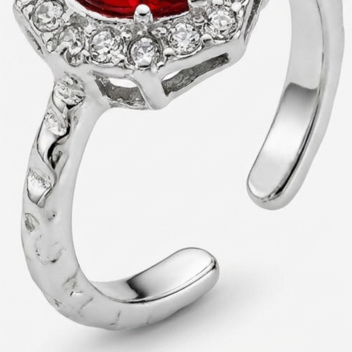 Noctelle – Pierced Heart Ring Set with Garnet Stone