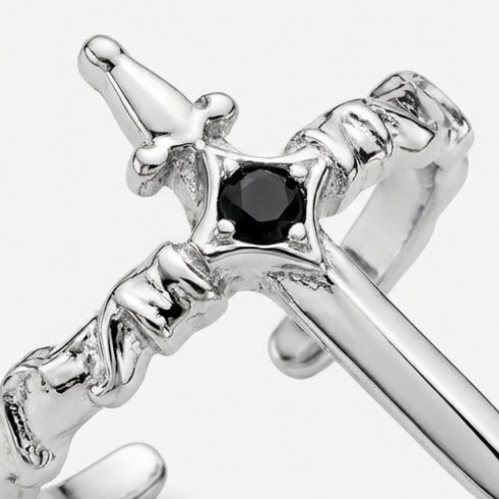 Noctelle – Pierced Heart Ring Set with Garnet Stone