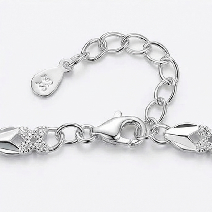 Clovara - Textured Silver Clover Chain Bracelet