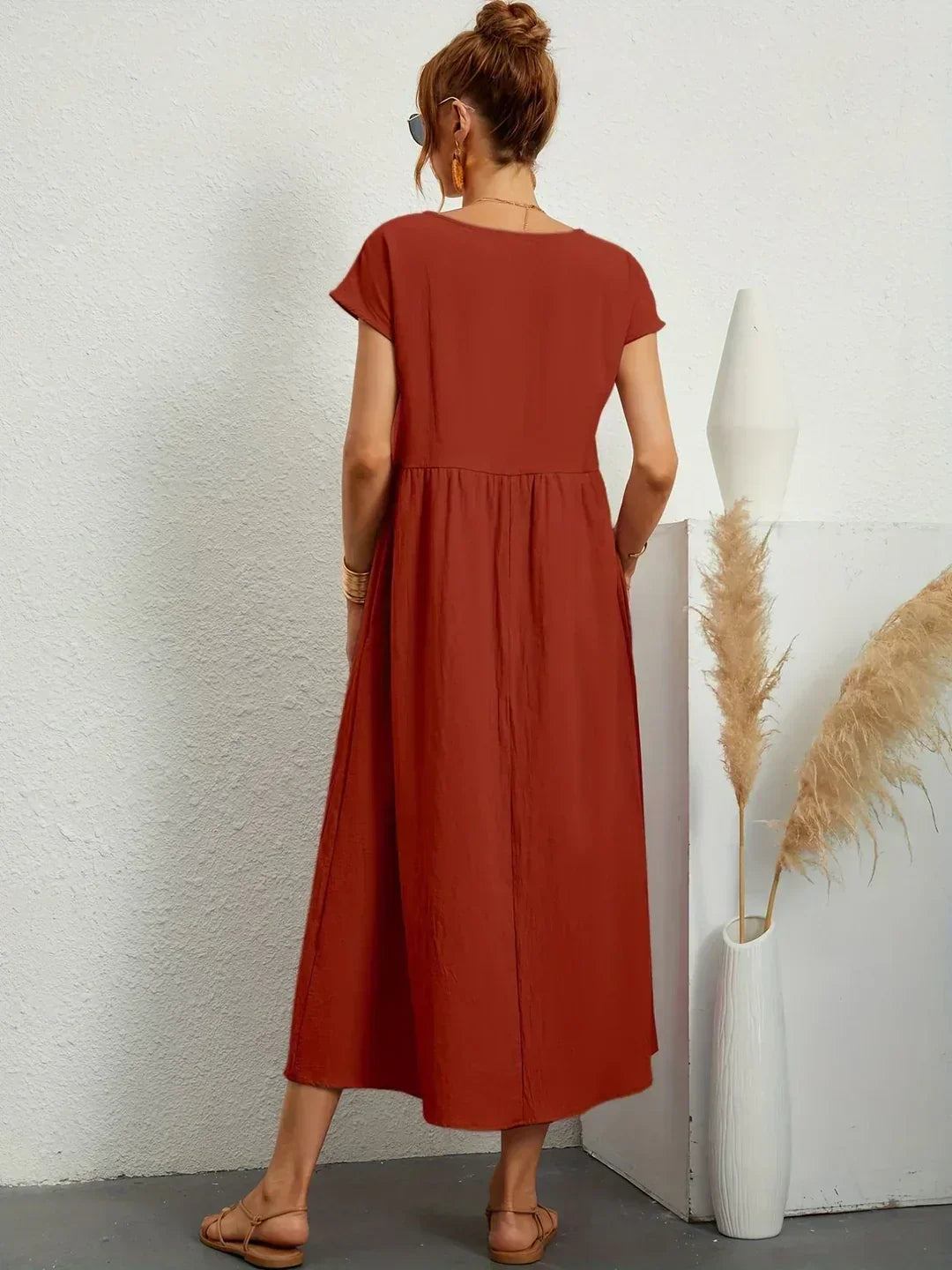 Gabrielle - Flowing Midi Dress with Timeless Elegance