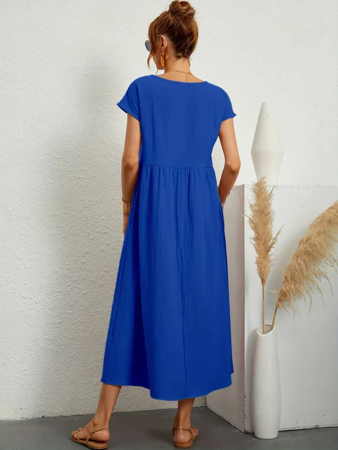 Gabrielle - Flowing Midi Dress with Timeless Elegance