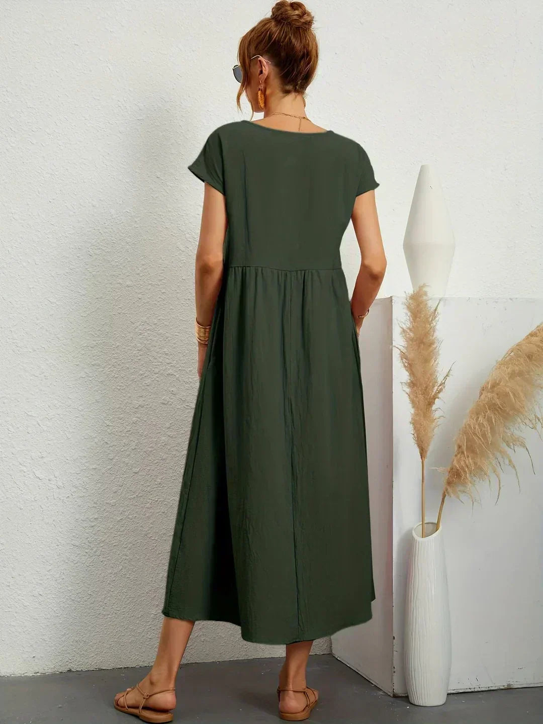Gabrielle - Flowing Midi Dress with Timeless Elegance