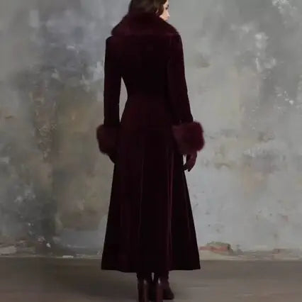 Isadora | Faux-Fur Collar Velvet Coat