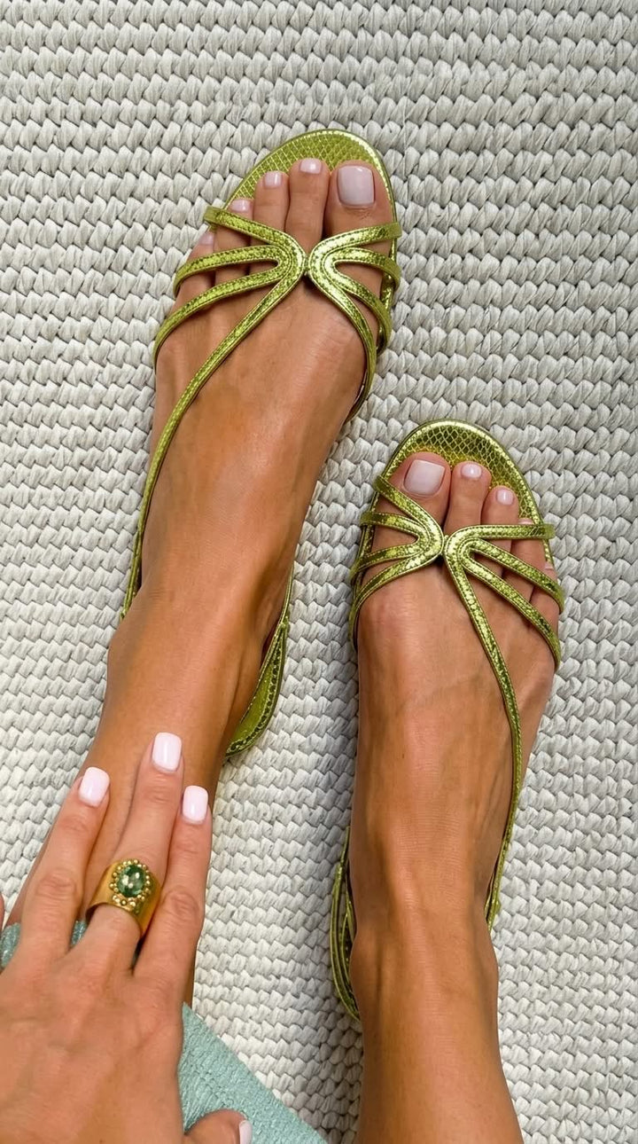 Serafina - Golden Sandals Summer Essence