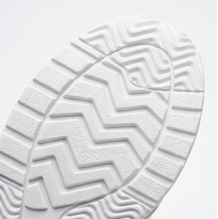 LunaWalk – Lightweight Retro Stripe Walking Sneakers