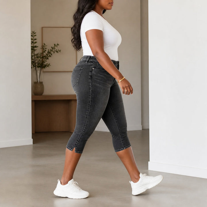 Curvella™ – Flattering High-Waist Stretch Denim Capris