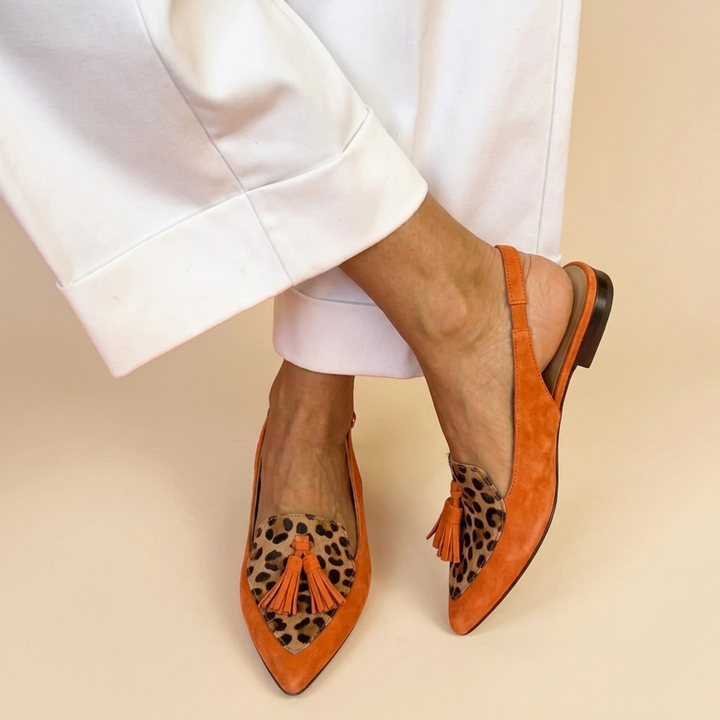 Eliza - Sandals with straps and tassels